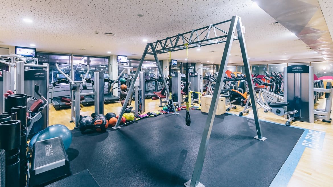 Viana do Castelo 18 Ginasio VianaC 16